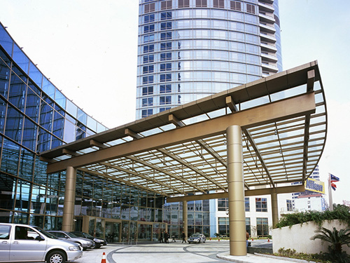 光谷金融港二期B4、B5栋特级防火卷帘安装施工